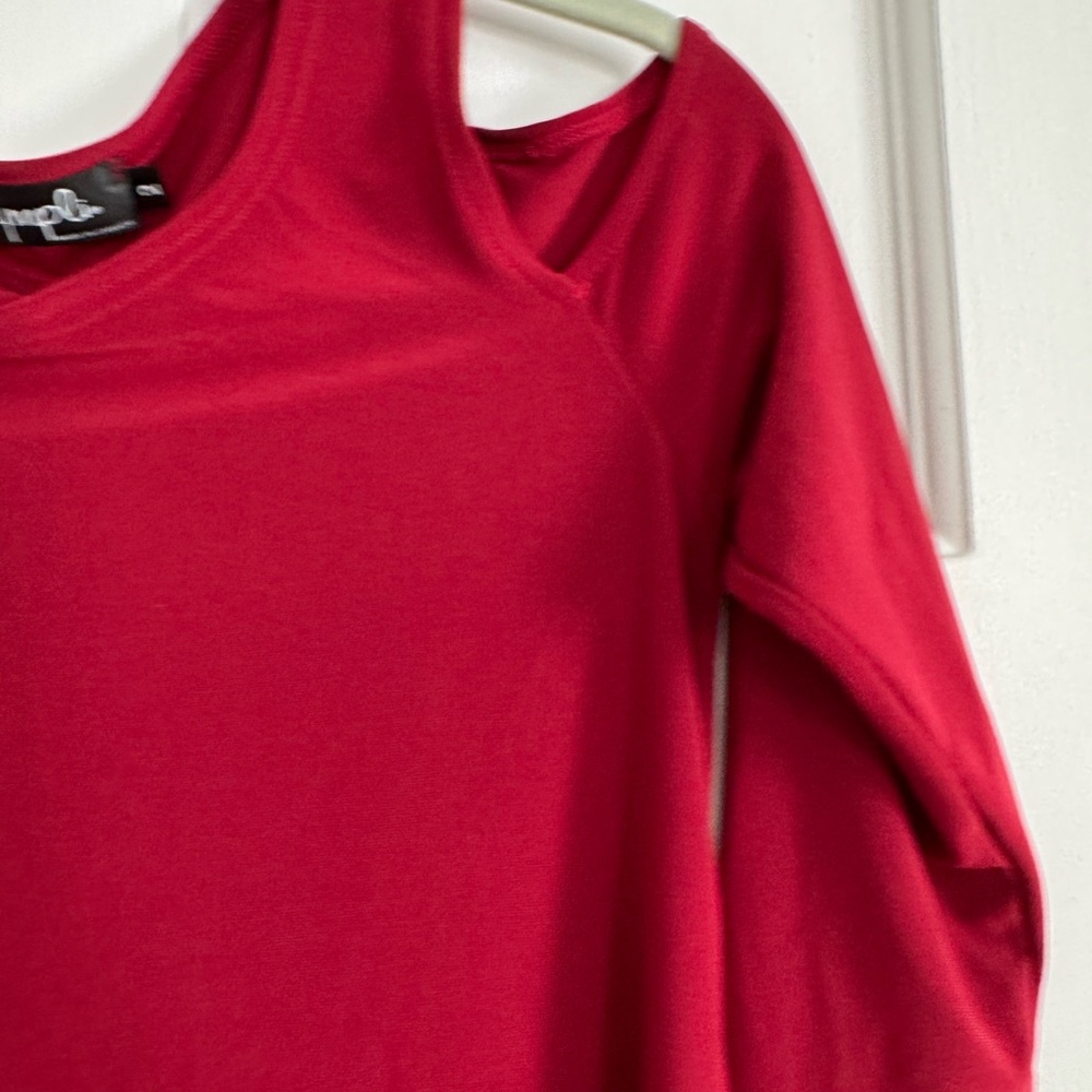 Sympli Bold Red Off the Shoulder Top - Picture 5 of 6